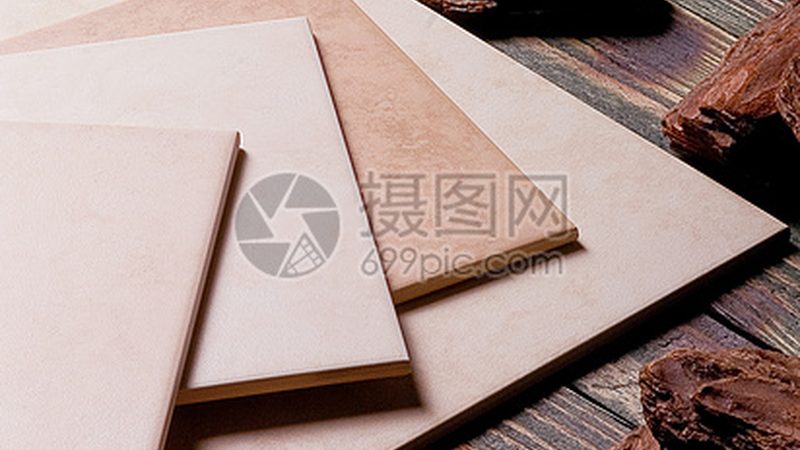 以下是市场上较为知名的美缝剂品牌，以下是它们的颜色选择特点：